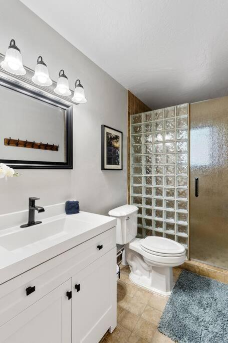 Luxury Cabin Oasis Getaway Heart Of Munds Park Exteriér fotografie