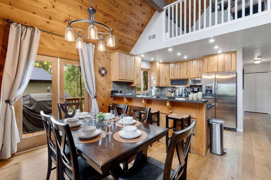 Luxury Cabin Oasis Getaway Heart Of Munds Park Exteriér fotografie